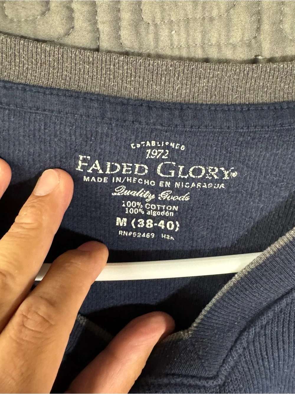 Faded Glory Mens Medium Dark Navy Blue Long Sleeve Waffle Knit Layered VNeck
